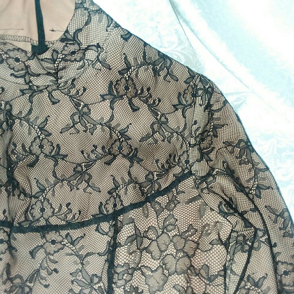 Black lace blouse - Picture 2 of 6